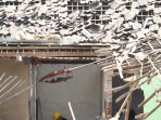 labfor-polda-jatim-olah-tkp-ledakan-rumah-pembuat-petasan_20151026_132627.jpg