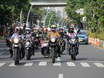 lady-biker-royal-enfield.jpg