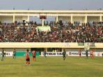 laga-persatu-tuban-menjamu-madura-united.jpg