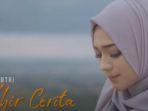 lagu-akhir-cerita-dinyanyikan-oleh-mira-putri-berikut-liriknya.jpg