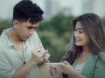 lagu-amin-kita-beda-dinyanyikan-oleh-awdella-berikut-liriknya.jpg