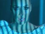 lagu-dan-terjemahan-lovebird-yang-dipopulerkan-oleh-leona-lewis-vnvnmbnm.jpg