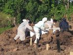 lahan-tambahan-untuk-jenazah-covid-19-di-tpu-selapajang_20210702_190934.jpg