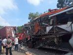 laka-bus-sugeng-rahayu14.jpg
