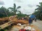 laka-truk-pelalawan.jpg