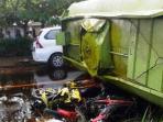 lakalantas-truk-cpo-dengan-sepeda-motor_20151119_103814.jpg
