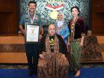 laksamana-iwan-isnurwanto-raih-muri-penulis-lirik-lagu.jpg