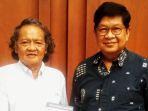 laksamana-sukardi-gandeng-harry-tjahjono.jpg