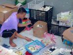 lakukan-razia-kamar-kos-satpol-pp-kota-kediri-malah-temukan-deretan-produk-kosmetik-ilegal.jpg