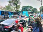 lalu-lintas-di-depan-gereja-katedral-jakarta-macet.jpg