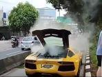 lamborghini-mogok-di-jalur-busway.jpg
