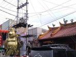 lampion-cu-pat-kay-di-depan-kelenteng-tien-kok-sie-pasar-gede-solo.jpg