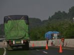 lampu-refrektor-jalan-tol-km-360200-batang_20190523_205905.jpg