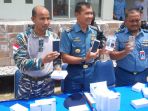 lanal-batam-amankan-ribuan-hp_1_20171108_134741.jpg