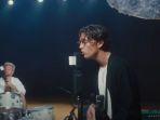 lany-love-at-first-fight.jpg
