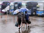 larangan-mudik-lebaran-2021-perusahaan-otobus-akan-merugi_20210331_212223.jpg