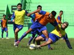 latihan-arema-cronus_20160128_232736.jpg
