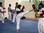 latihan-atlet-tarung-derajat-jabar-jelang-pon_20160831_205958.jpg