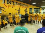 latihan-bhayangkara-fc_20180206_193929.jpg