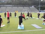 latihan-jelang-lawan-liverpool-manchester-united-kedatangan-tamu-istimewa_20180728_061122.jpg