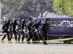 latihan-penanganan-terorisme-di-malang_20150826_174847.jpg