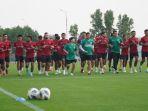 latihan-perdana-timnas-indonesia-setelah-tiba-di-irak.jpg