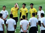 latihan-perdana-timnas-senior-indonesia-di-masa-pandemi-covid-19_20200807_211705.jpg
