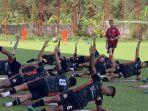 latihan-persija-jakarta-di-nirwana-park-depok-senin-2022023.jpg