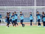 latihan-skuat-timnas-indonesia_20141111_002940.jpg