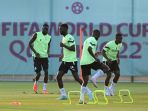 latihan-timnas-peserta-piala-dunia-2022_20221117_174356.jpg