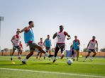 latihan-timnas-peserta-piala-dunia-2022_20221117_174819.jpg
