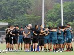 latihan-timnas-qatar-jelang-lawan-indonesia-u19_20181017_200721.jpg