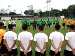 latihan-timnas-u-22-indonesia-jelang-sea-games-2023_20230302_181709.jpg
