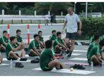 latihan-timnas-u-22-indonesia.jpg