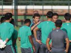 latihan-timnas-u22_20170807_195207.jpg