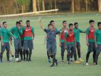 latihan-timnas-u22_20170807_195437.jpg