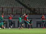latihan-timnas-u23_20171114_214259.jpg