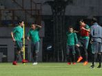 latihan-timnas-u23_20171114_214314.jpg