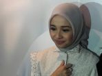 laudya-cynthia-bella-dalam-acara-gala-premiere-film-surga_20170201_214007.jpg