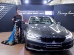 launching-bmw-7-series_20161201_151451.jpg