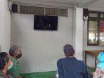 layar-untuk-melihat-persidangan-virtual-tiba-tiba-terputus.jpg