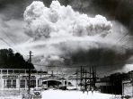ledakan-bom-atom-di-nagasaki.jpg