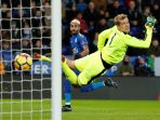 leicester-city-riyad-mahrez-vs-huddersfield-town-jonas-loessl_20180102_054648.jpg