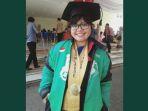 leony-atau-lele-usai-di-wisuda-di-undip-dengan-predikat-cumlaud-atau-lulusan-terbaik.jpg