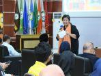 lestari-moerdijat-saat-memberikan-kuliah-umum-di-universitas-khairun-ternate.jpg