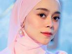 lesti-kejora-borong-tiga-piala-sekaligus-salah.jpg