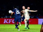 liga-1-arema-fc-ditaklukkan-persija-jakarta-0-1-di-kandang_20220829_062328.jpg