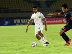 liga-1-arema-fc-vs-persebaya-surabaya-berakhir-imbang-2-2_20211107_155419.jpg