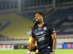 liga-1-arema-fc-vs-persebaya-surabaya-berakhir-imbang-2-2_20211107_182557.jpg