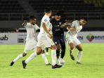 liga-1-arema-fc-vs-persebaya-surabaya-berakhir-imbang-2-2_20211107_182829.jpg